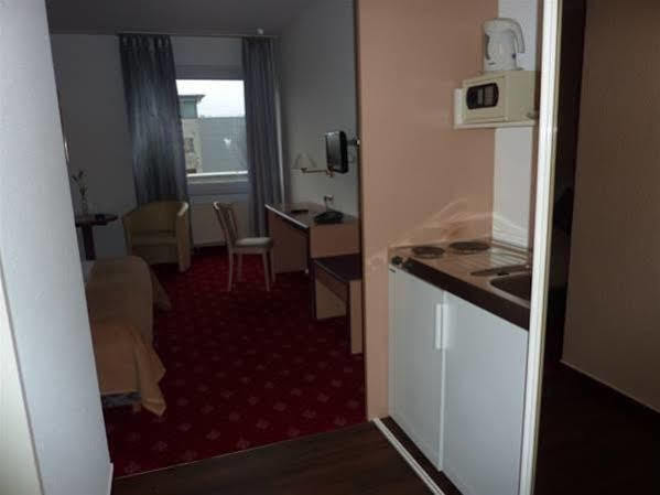 Hotel Novostar Гёттинген Экстерьер фото