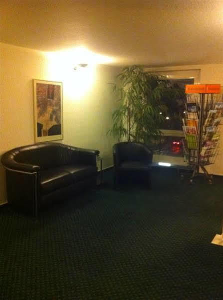 Hotel Novostar Гёттинген Экстерьер фото