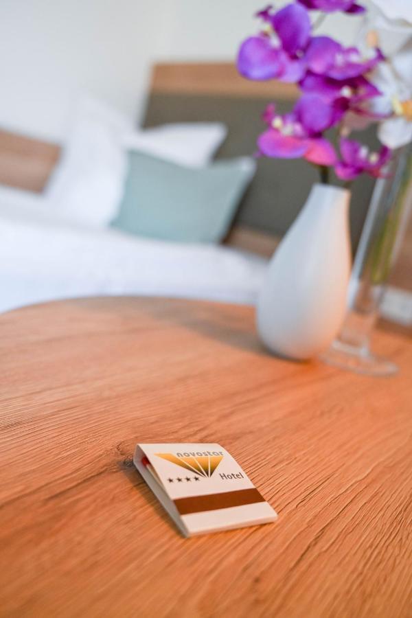 Hotel Novostar Гёттинген Экстерьер фото